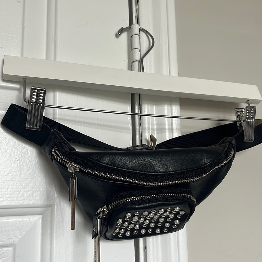 Steve Madden Leather Fanny